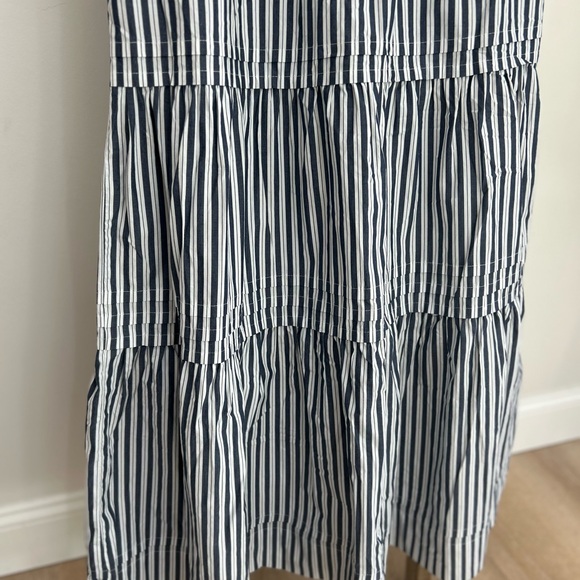 Quince 100% Organic Cotton Poplin Tiered
Maxi Dress Hudson Stripe Small NWT - Picture 3 of 13